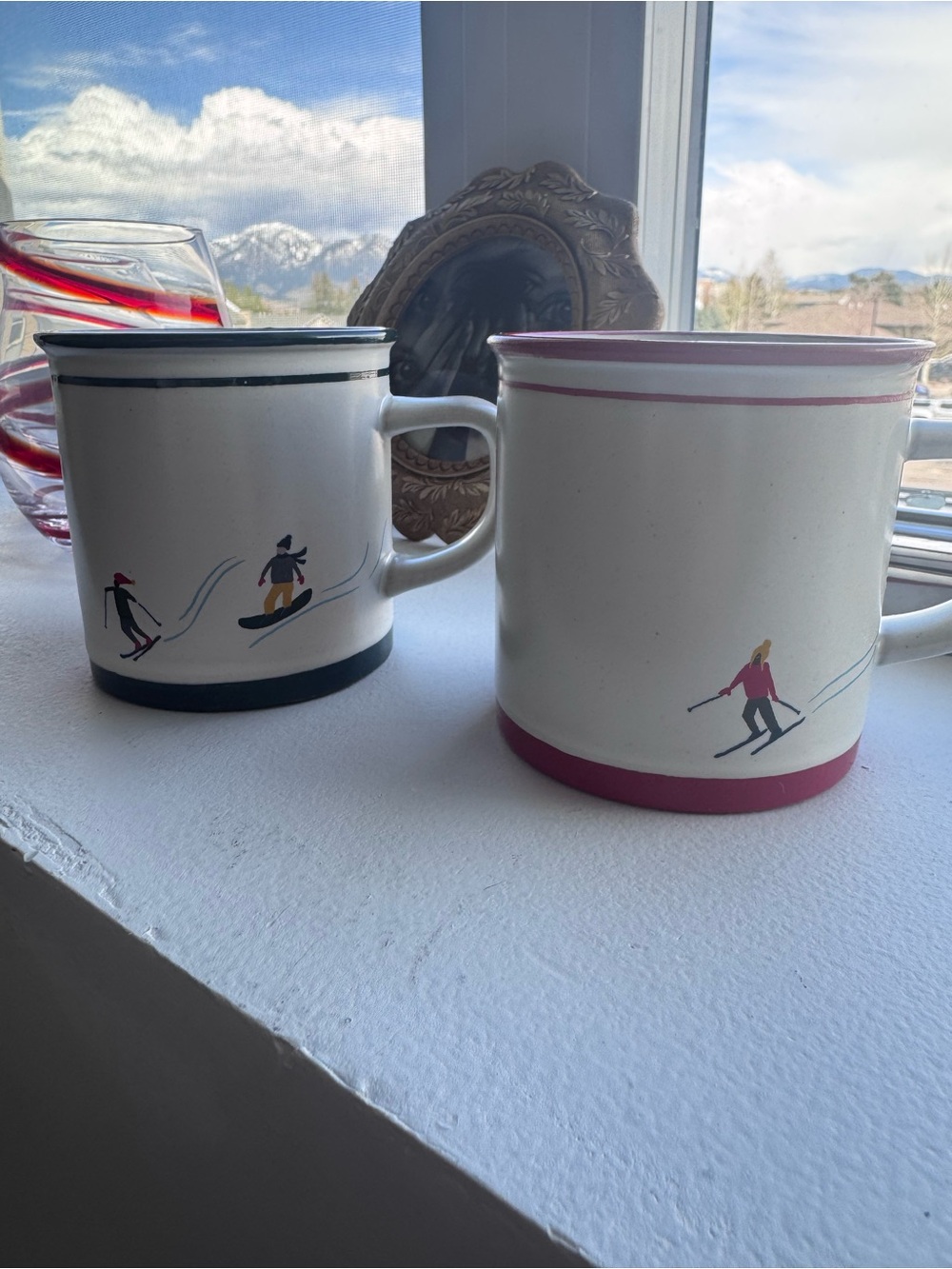Ski mugs